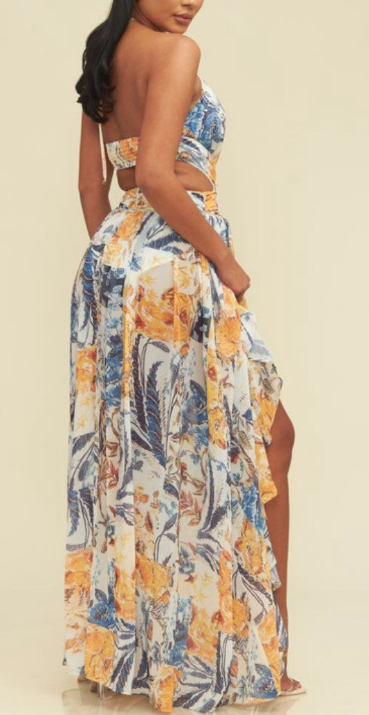 Low Neckline Dress With Thigh Slit